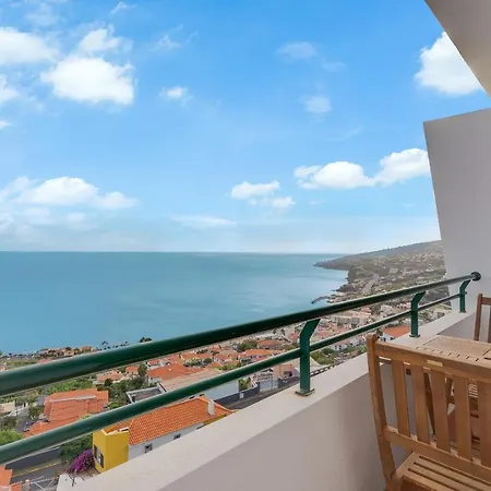 Апартаменты With Sea View By Madeira